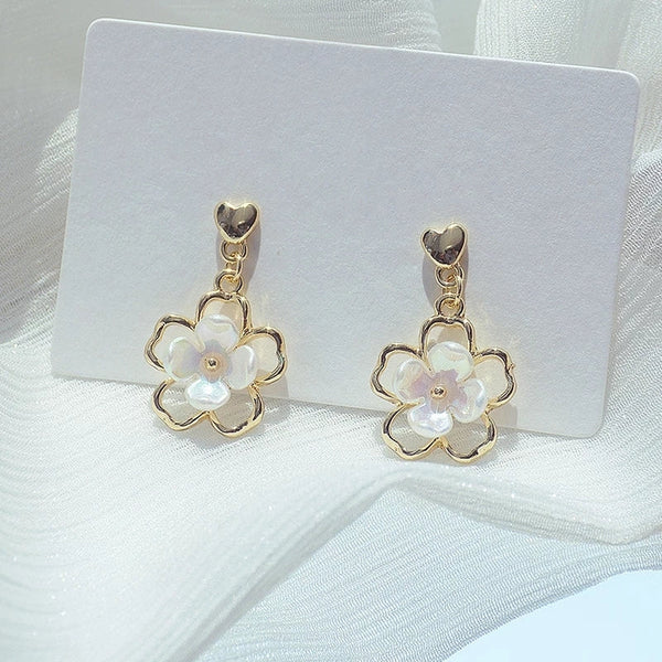 Daisy Drop Earrings