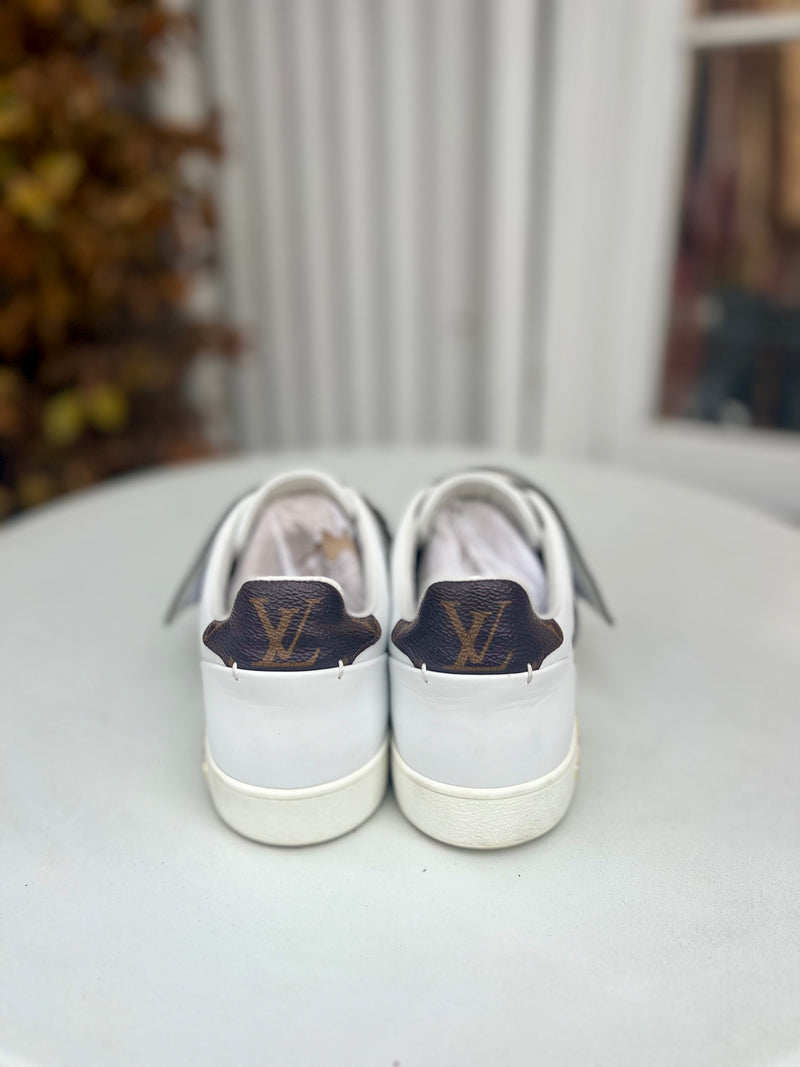 LOUIS VUITTON Front Row Monogram Sneaker EU39